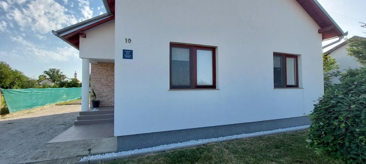 Вилла Kuca Za Odmor Domus Alba Branjin Vrh Экстерьер фото